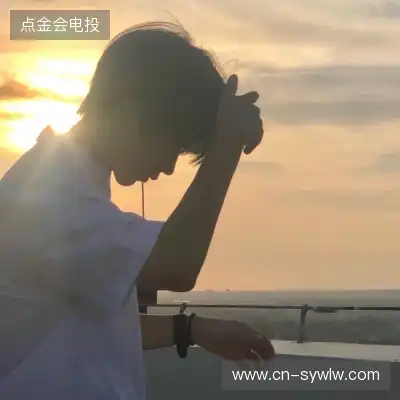 侯跃雯